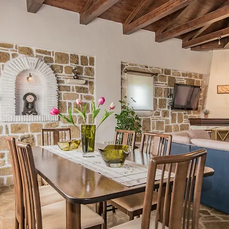 Villa Luxury Froso *